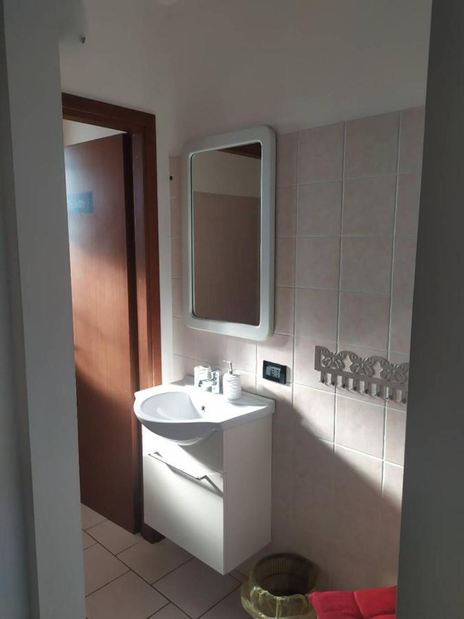 La Quiete Hotell Senna Comasco Exteriör bild